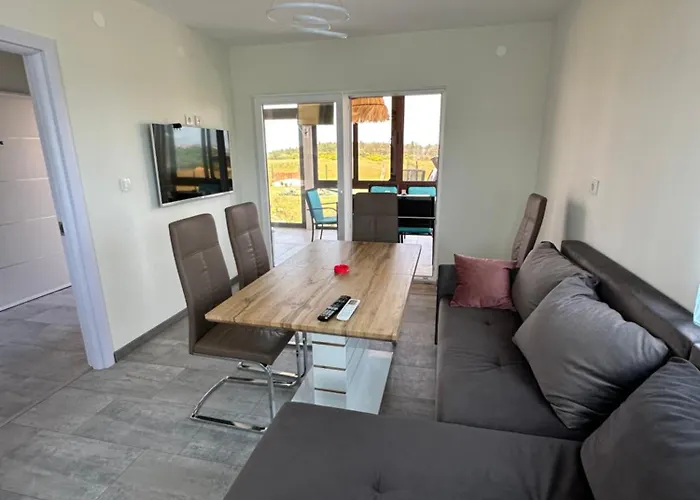 别墅 морски бриз 洛泽内茨